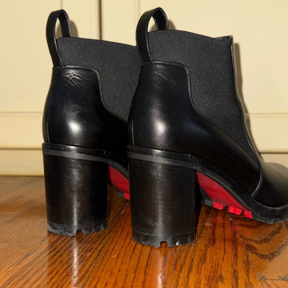 Christian Louboutin women’s 70mm Marchacroche Leather Chelsea Booties 38 boots - Picture 16 of 16